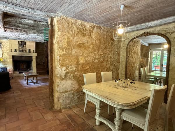Maison de caractère avec gite indépendant, piscine et jardins, à quelques pas de Saint-Cyprien