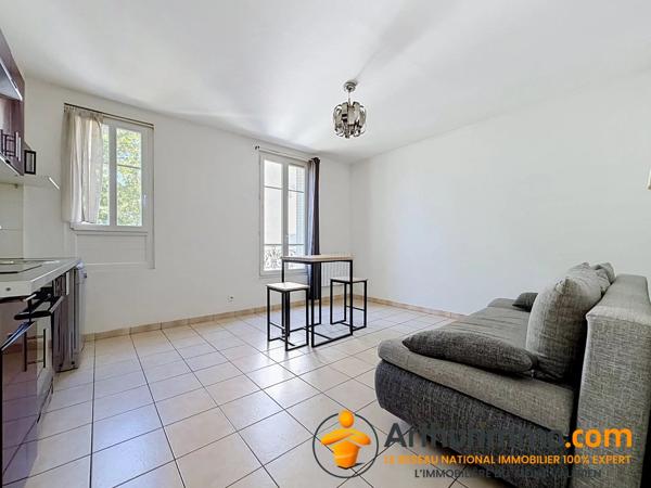 Vente                                                      Appartement
                        
                     2 pièces                      36 m2                     à Nanterre
