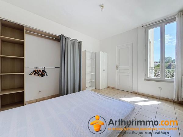 Vente                                                      Appartement
                        
                     2 pièces                      36 m2                     à Nanterre
