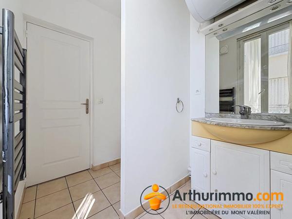 Vente                                                      Appartement
                        
                     2 pièces                      36 m2                     à Nanterre