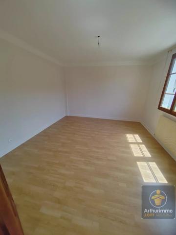 Vente                                                      Maison
                        
                     6 pièces                      144 m2                     à Chelles