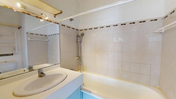 Location                                                      Appartement
                        
                     2 pièces                      33 m2                     à Villiers-sur-Marne