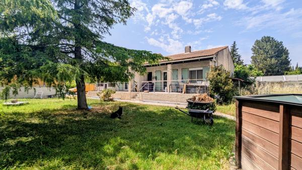 Entraigues-sur-la-Sorgue (84320) Exclusivité maison de plain pied Entraigues sur la Sorgue