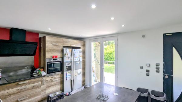 Entraigues-sur-la-Sorgue (84320) Exclusivité maison de plain pied Entraigues sur la Sorgue