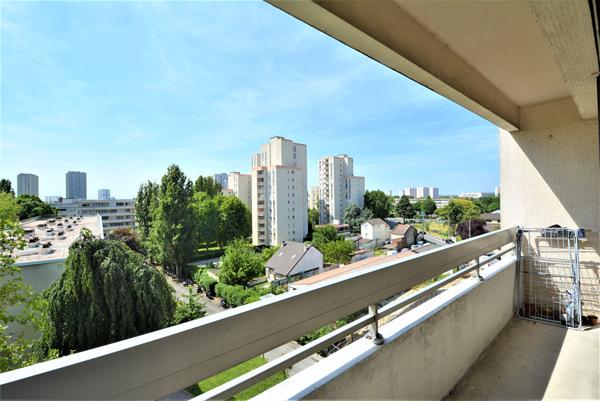 Appartement T2 avec balcon filant