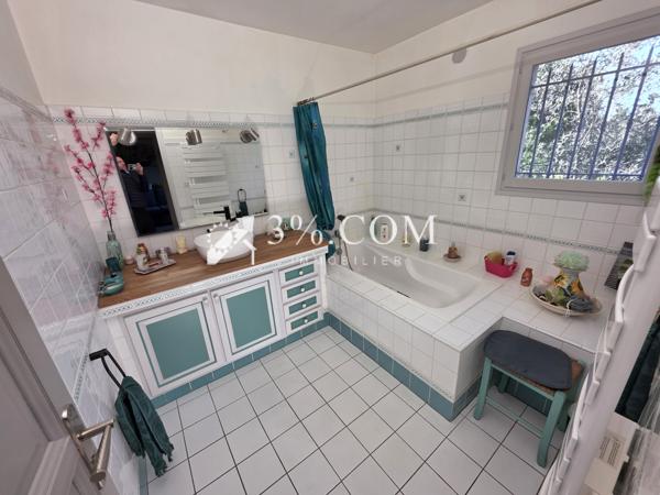 Villa 6 pièce(s) 4 chambre(s) 145 m²
