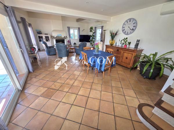 Villa 6 pièce(s) 4 chambre(s) 145 m²