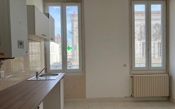 Maison à vendre    5 pièces • 236,45 m2 Rochefort