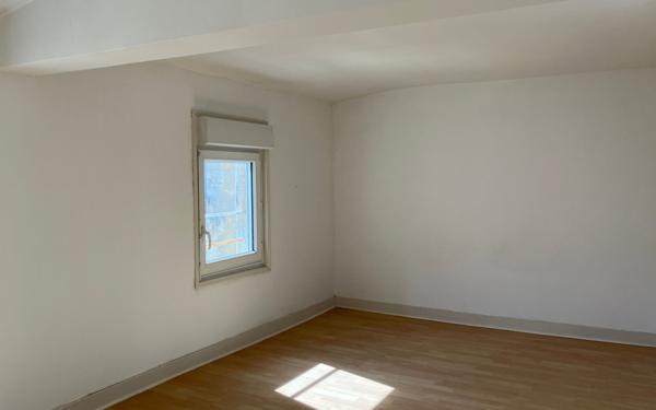 Maison à vendre    5 pièces • 236,45 m2 Rochefort