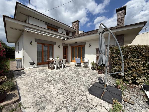 Maison à vendre 8 pièces, 6 chambres dont 3 en rez-de-chaussée DOMONT (95)