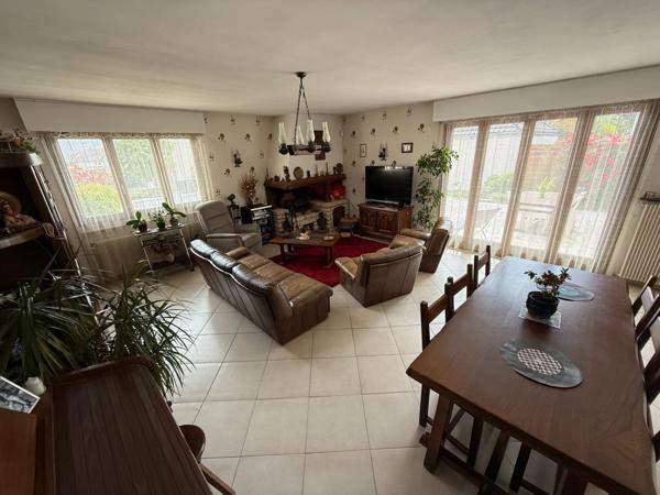 Maison à vendre 8 pièces, 6 chambres dont 3 en rez-de-chaussée DOMONT (95)
