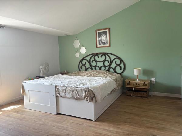 JUSTE A POSER VOS VALISES KER PISSOT