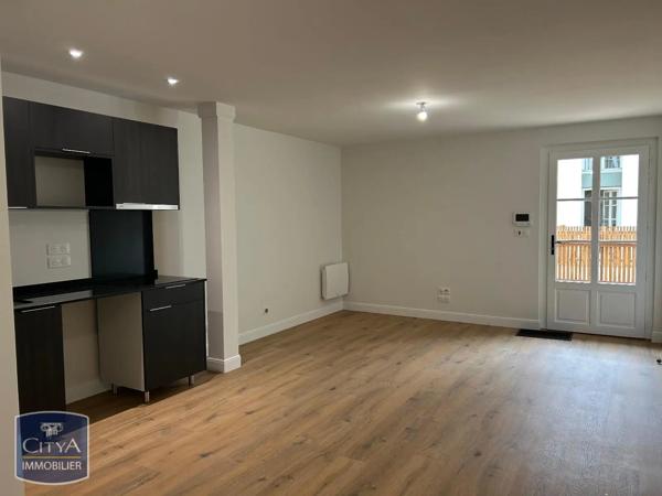 Appartement à louer 2 pièces 45.21m² Montauban (82000)