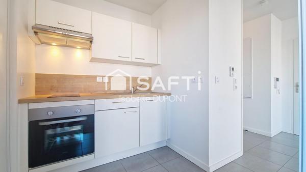 SUPERBE T2, 1er ETAGE, BALCON, ASCENSEUR, PARKING