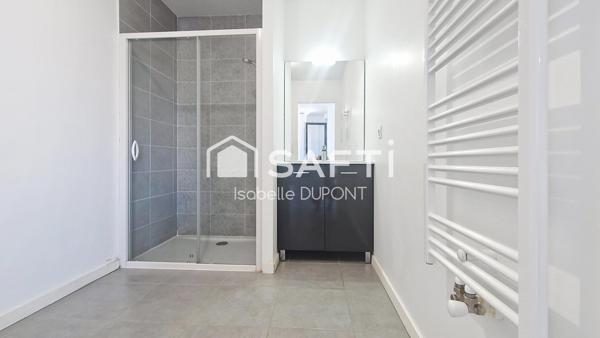 SUPERBE T2, 1er ETAGE, BALCON, ASCENSEUR, PARKING