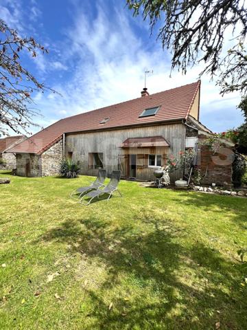 Maison entièrement rénovée avec grange attenante 