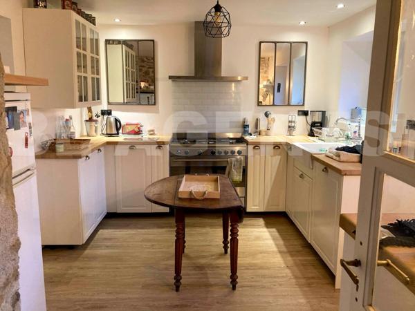 Maison entièrement rénovée avec grange attenante 