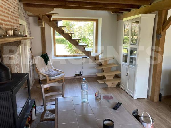 Maison entièrement rénovée avec grange attenante 