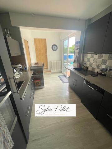Maison 8 pièces - 4 Chambres à Luçon  (85)