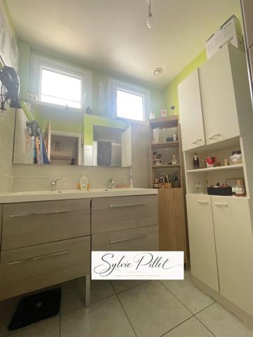 Maison 8 pièces - 4 Chambres à Luçon  (85)