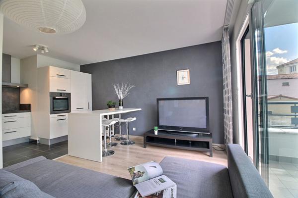 Appartement  Salins 2 pièce(s) 47.37 m2 - Terrasse - cave et garage