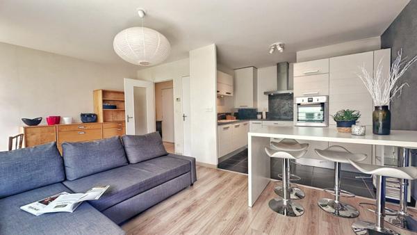Appartement  Salins 2 pièce(s) 47.37 m2 - Terrasse - cave et garage