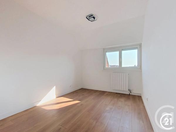 Appartement F6 à vendre  6 pièces - 109,13 m 2   MONTBELIARD  - 25