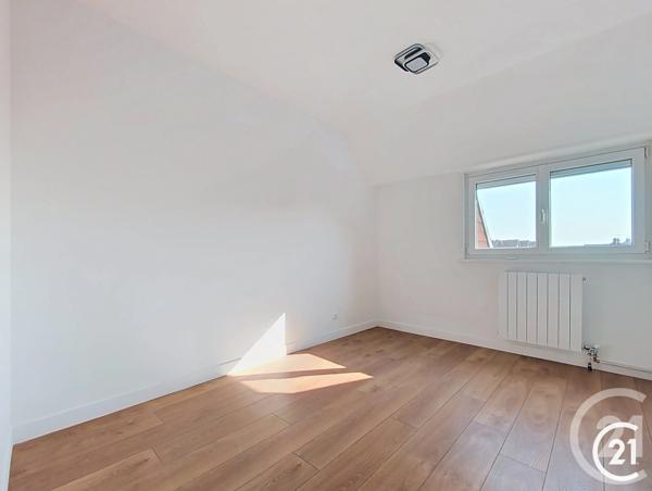 Appartement F6 à vendre  6 pièces - 109,13 m 2   MONTBELIARD  - 25