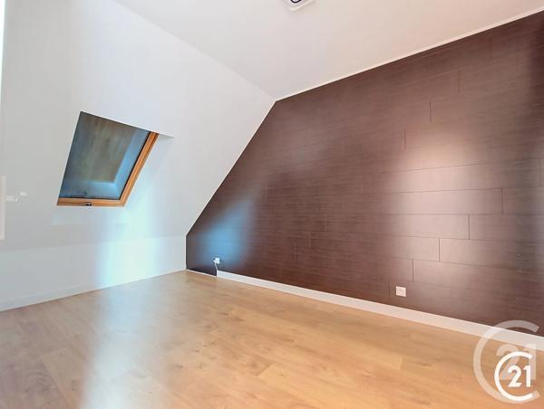 Appartement F6 à vendre  6 pièces - 109,13 m 2   MONTBELIARD  - 25