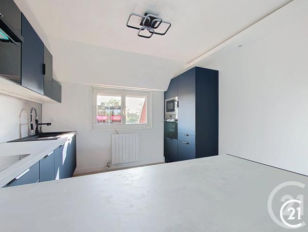 Appartement F6 à vendre  6 pièces - 109,13 m 2   MONTBELIARD  - 25