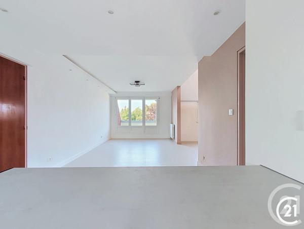 Appartement F6 à vendre  6 pièces - 109,13 m 2   MONTBELIARD  - 25