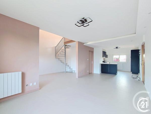 Appartement F6 à vendre  6 pièces - 109,13 m 2   MONTBELIARD  - 25