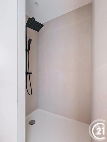 Appartement F6 à vendre  6 pièces - 109,13 m 2   MONTBELIARD  - 25