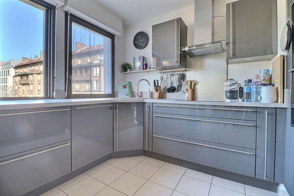 Appartement Aubervilliers 3 pièce(s) 62.77 m2
