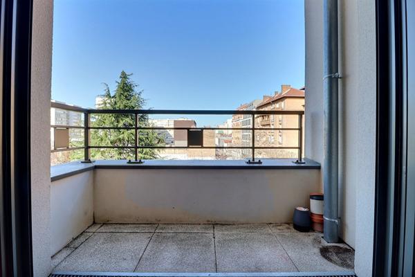 Appartement Aubervilliers 3 pièce(s) 62.77 m2