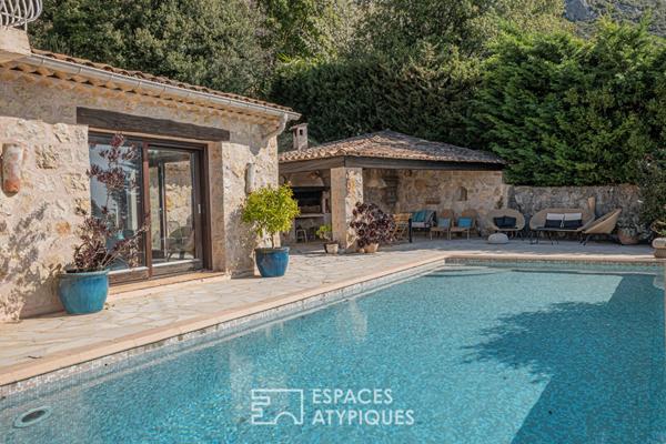 Maison de charme avec piscine et vue mer – 187.93 m² – Tourrettes sur loup