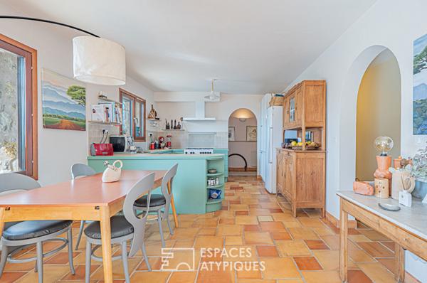 Maison de charme avec piscine et vue mer – 187.93 m² – Tourrettes sur loup