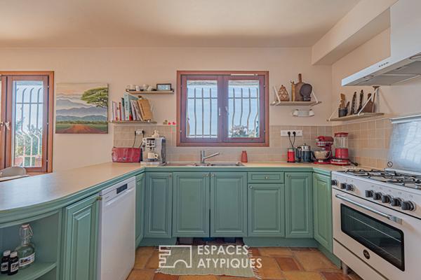 Maison de charme avec piscine et vue mer – 187.93 m² – Tourrettes sur loup