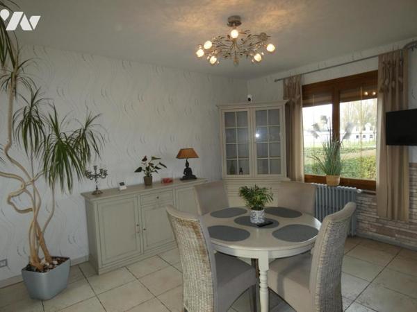 Comines , proche du centre ville , belle maison rénovée trois chambres avec jardin et Garage