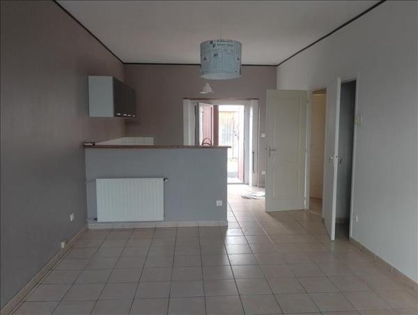 Appartement à louer |  MONTMOREAU ST CYBARD |  4 pièces | 69 m²