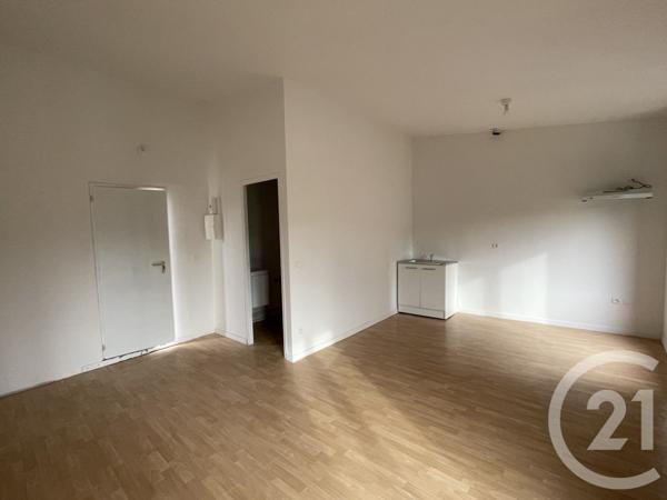 Immeuble à vendre  455 m2 GUISE - 02