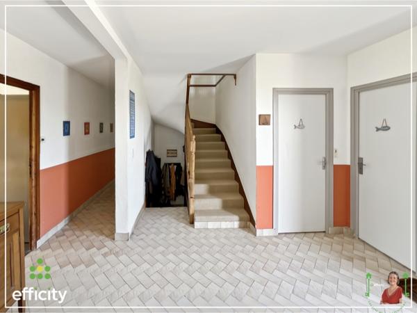 Maison
         10 pièces
        - 195 m² Bien prestige 649 000 € *