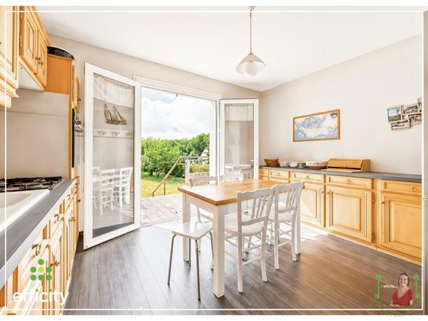 Maison
         10 pièces
        - 195 m² Bien prestige 649 000 € *