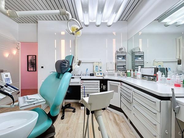 A vendre : bureaux + fond de commerce chirurgien dentiste 13008 Marseille