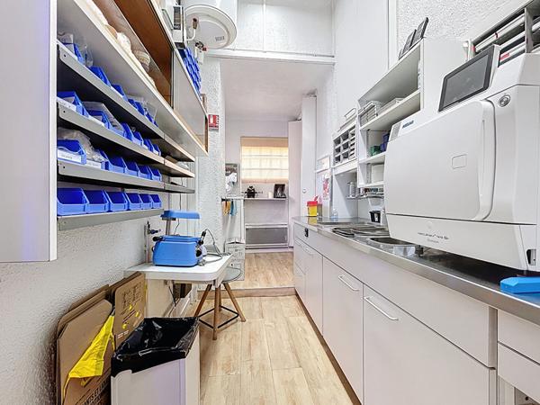 A vendre : bureaux + fond de commerce chirurgien dentiste 13008 Marseille