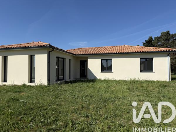Maison à vendre 7 pièces 106 m² Saint-Laurent-des-Vignes