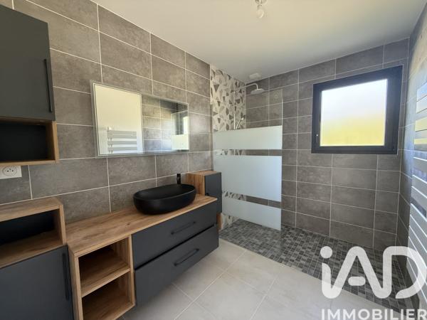 Maison à vendre 7 pièces 106 m² Saint-Laurent-des-Vignes