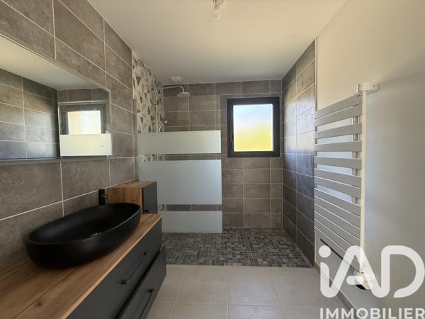 Maison à vendre 7 pièces 106 m² Saint-Laurent-des-Vignes