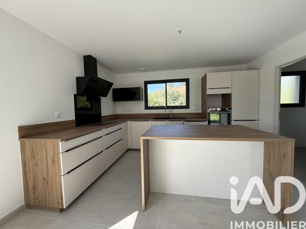 Maison à vendre 7 pièces 106 m² Saint-Laurent-des-Vignes