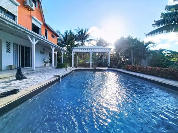 Villa et son T2 avec piscine et jardin paysagé à vendre à SAINT-FRANCOIS  (971)